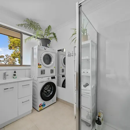 Cozy Holiday Plant Flat ,Close To Cbd And Beach Kingston Exterior photo