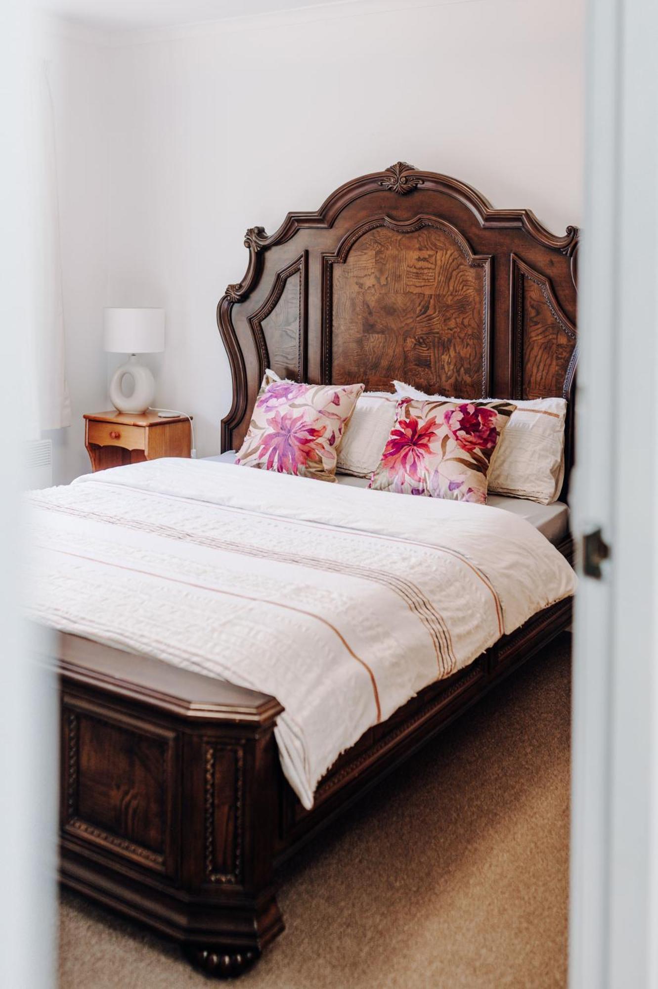 Cozy Plant Flat ,close To Cbd And Kingston